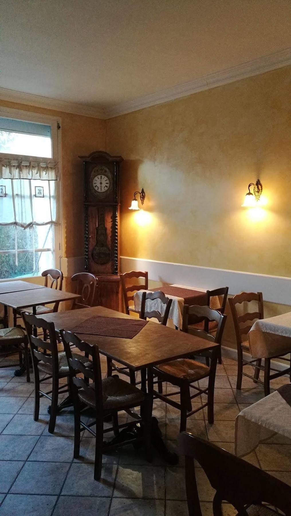 Hotel Emilie Royan Zewnętrze zdjęcie